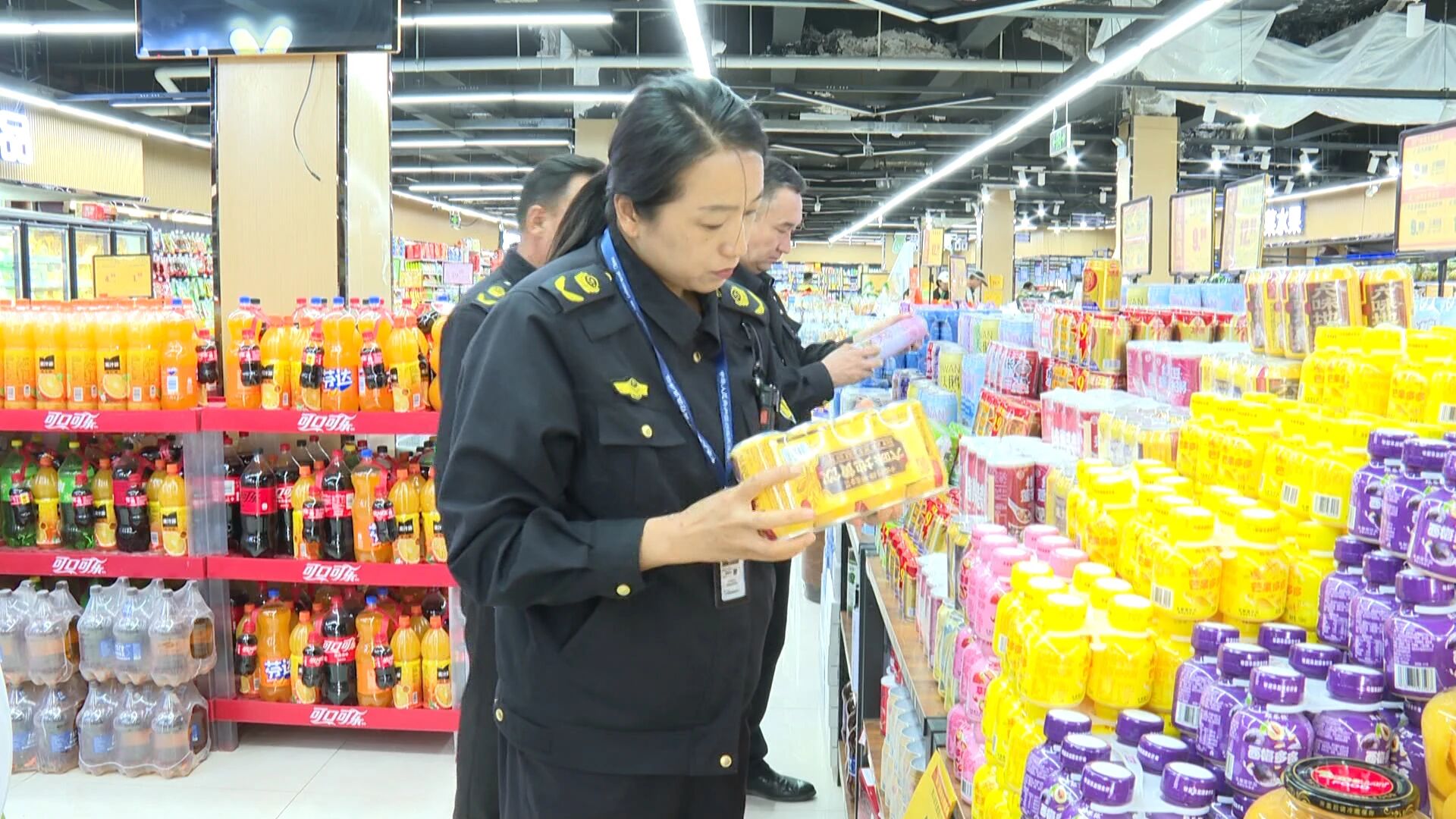 吉木薩爾縣開展節前食品安全檢查